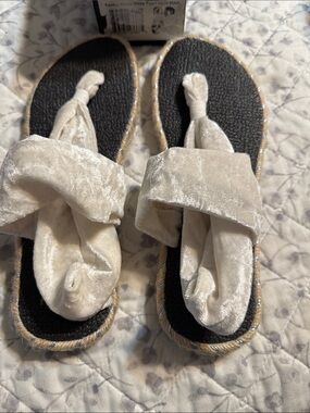 Nalho Velvet Knot Toe Slip-On Sandals in White 10